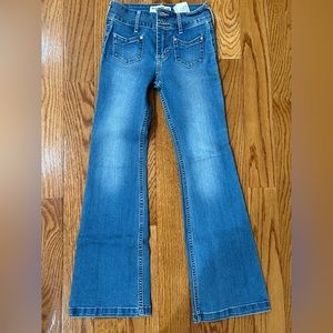 Abercrombie Kids Boot Leg Slim Jeans. Light Wash